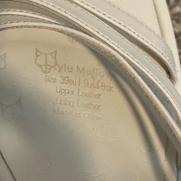 Naked Wolfe platform white strappy sandals style Mellow size 9 - Picture 9 of 9